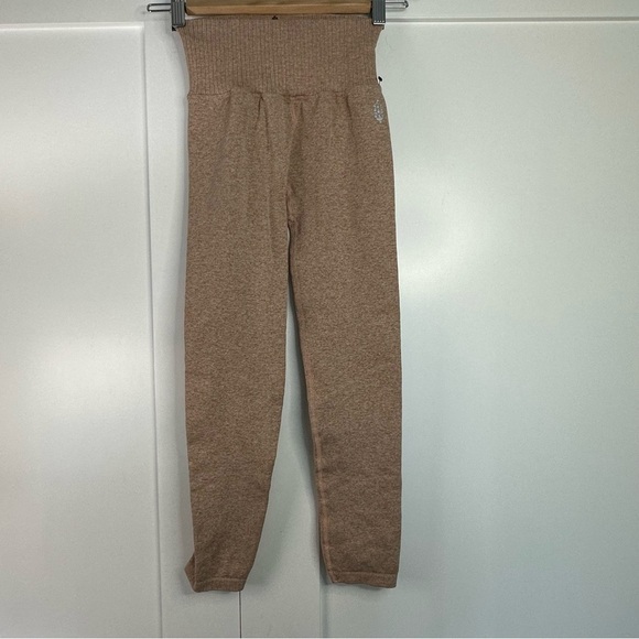 FP Free People Movement good karma leggings XS Small high rise 7/8 desert dune - Picture 7 of 15